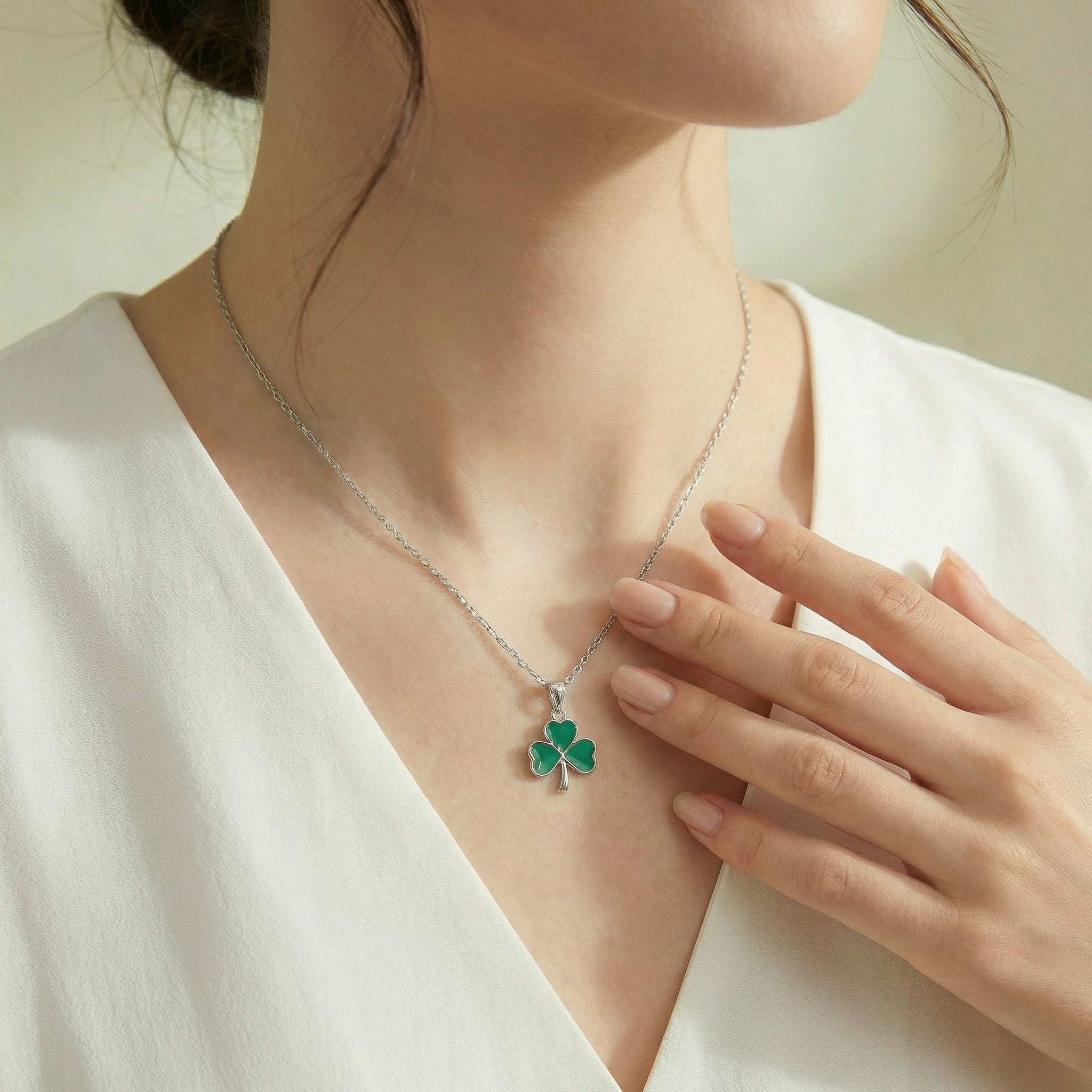 Reffeer Solid 925 Sterling Silver Green Clover Pendant Necklace for Women Teens Shamrock Necklace Chain Green St Patricks Day Necklace