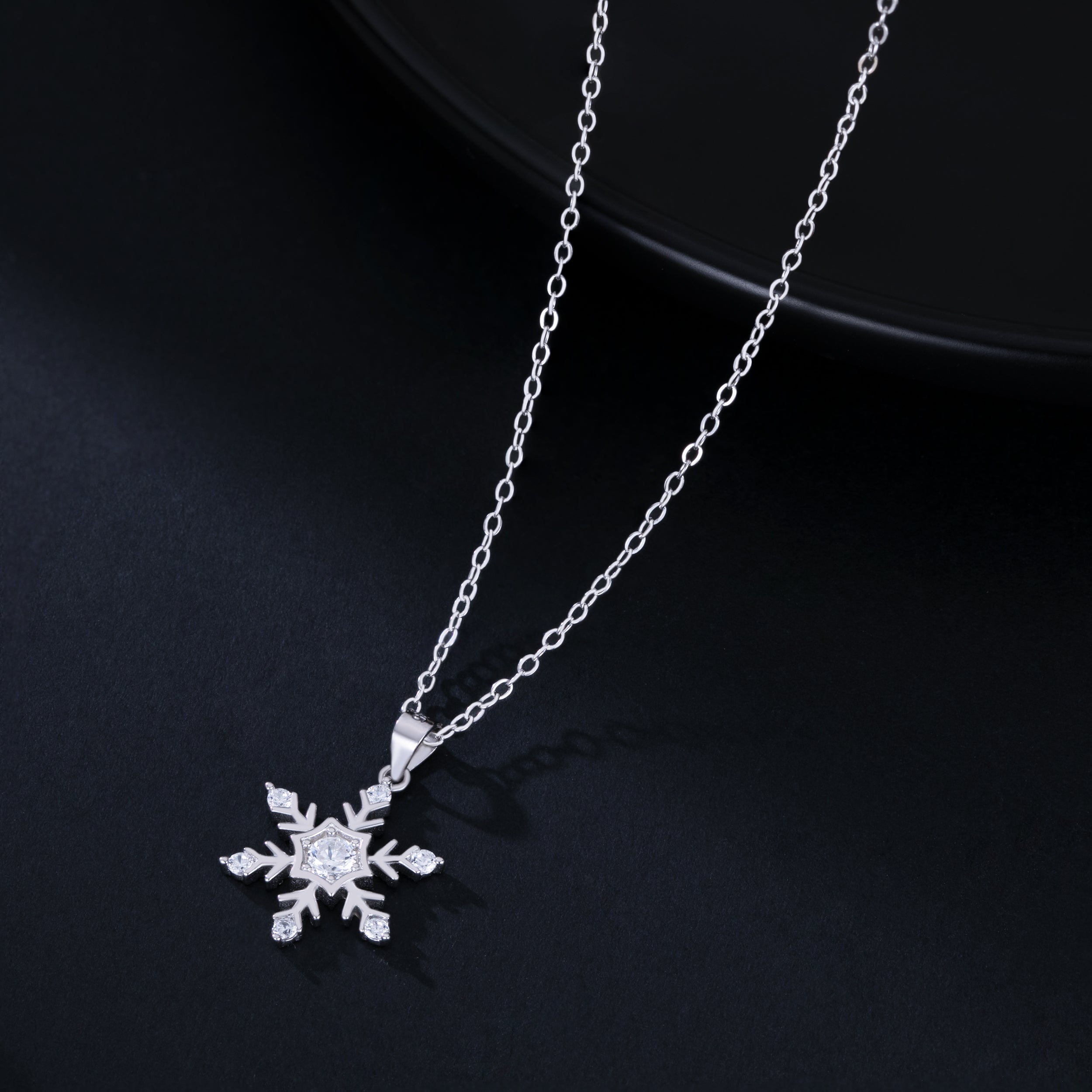 Reffeer Solid 925 Sterling Silver Snowflake Necklace Chain for Women Teens CZ Snowflake Pendant Necklace Dainty Winter Necklace