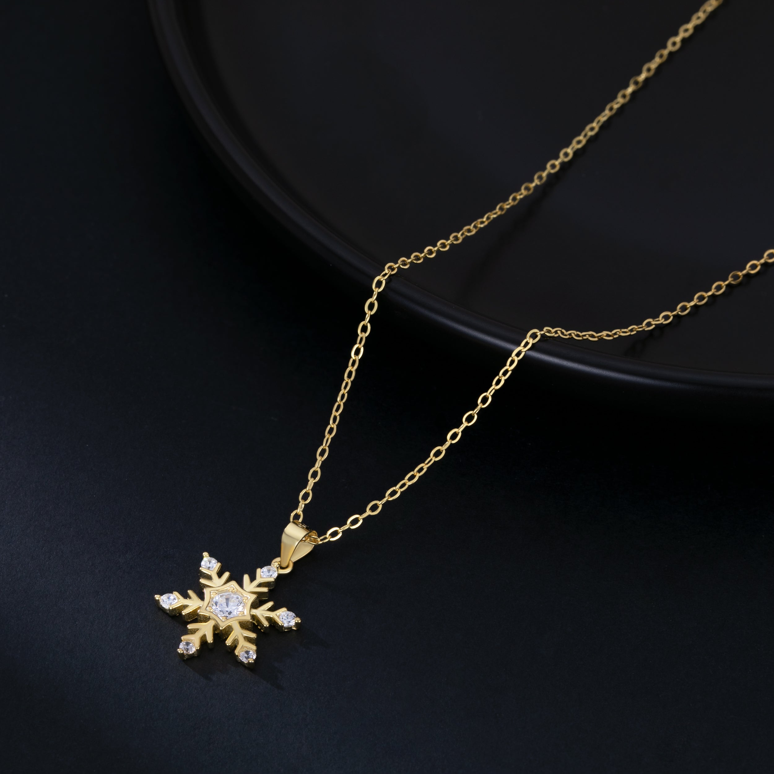 Reffeer Solid 925 Sterling Silver Snowflake Necklace Chain for Women Teens CZ Snowflake Pendant Necklace Dainty Winter Necklace