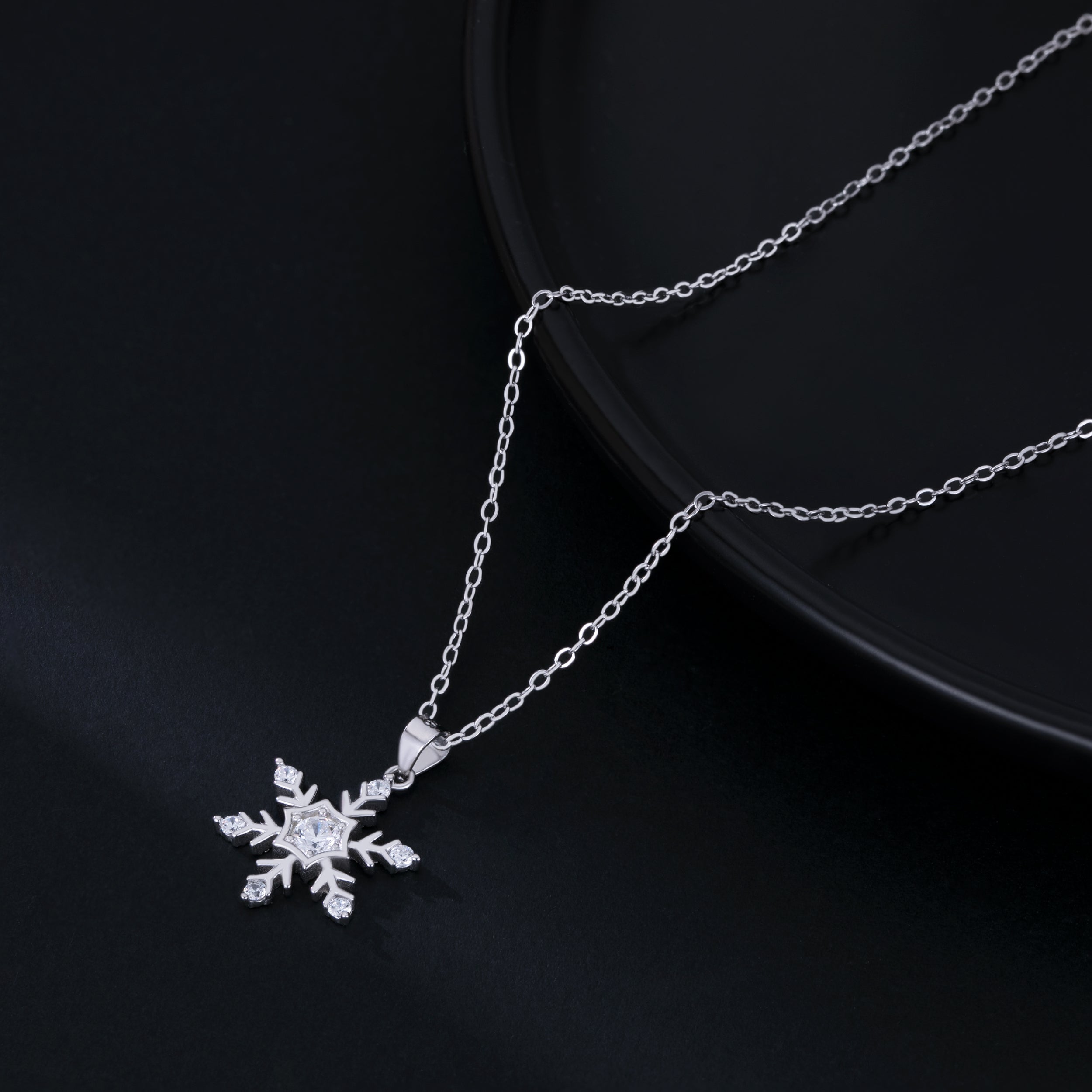 Reffeer Solid 925 Sterling Silver Snowflake Necklace Chain for Women Teens CZ Snowflake Pendant Necklace Dainty Winter Necklace