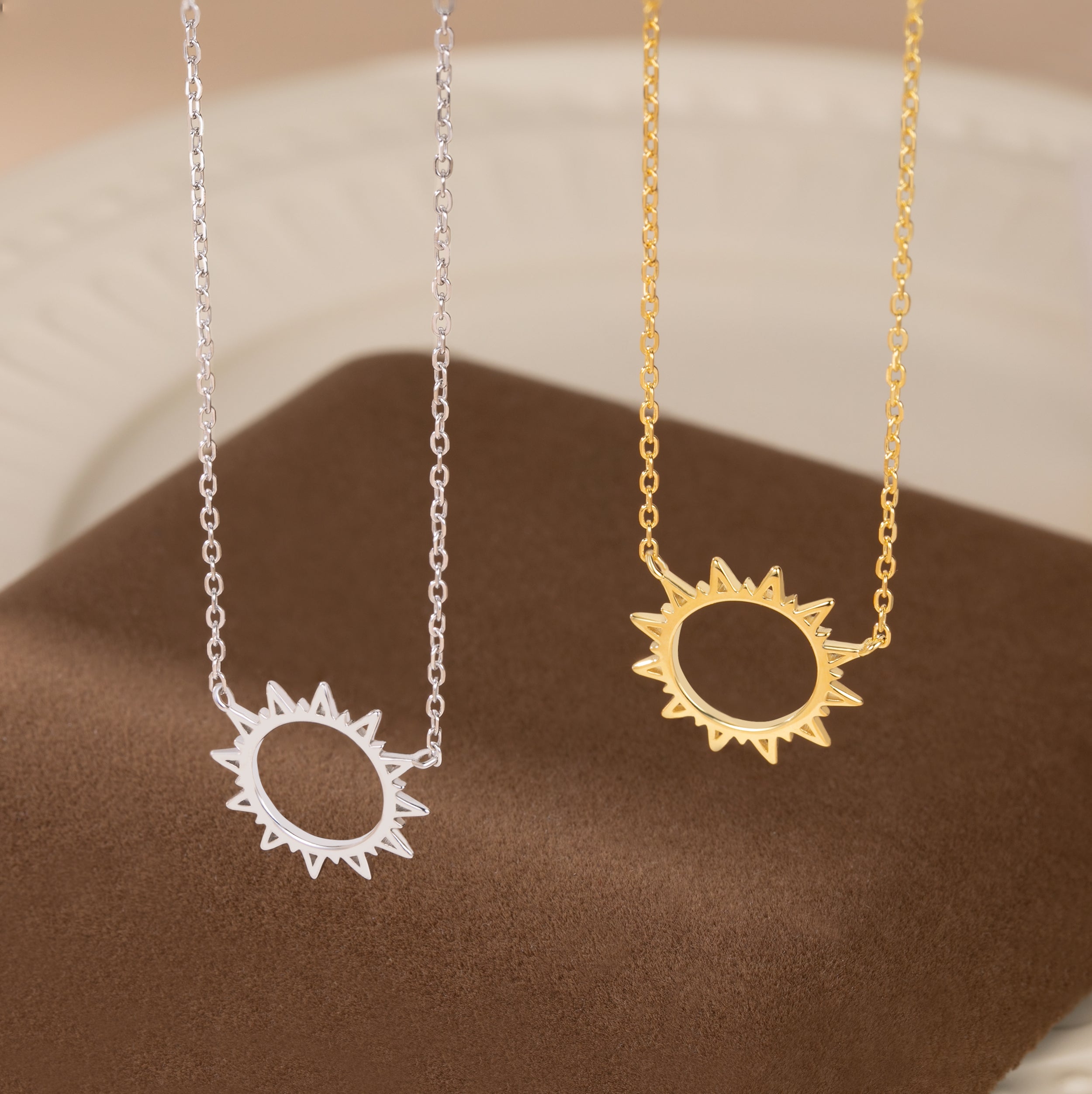 Reffeer Solid 925 Sterling Silver Sun Pendant Necklace for Women Teen Girls Sun Choker Necklace