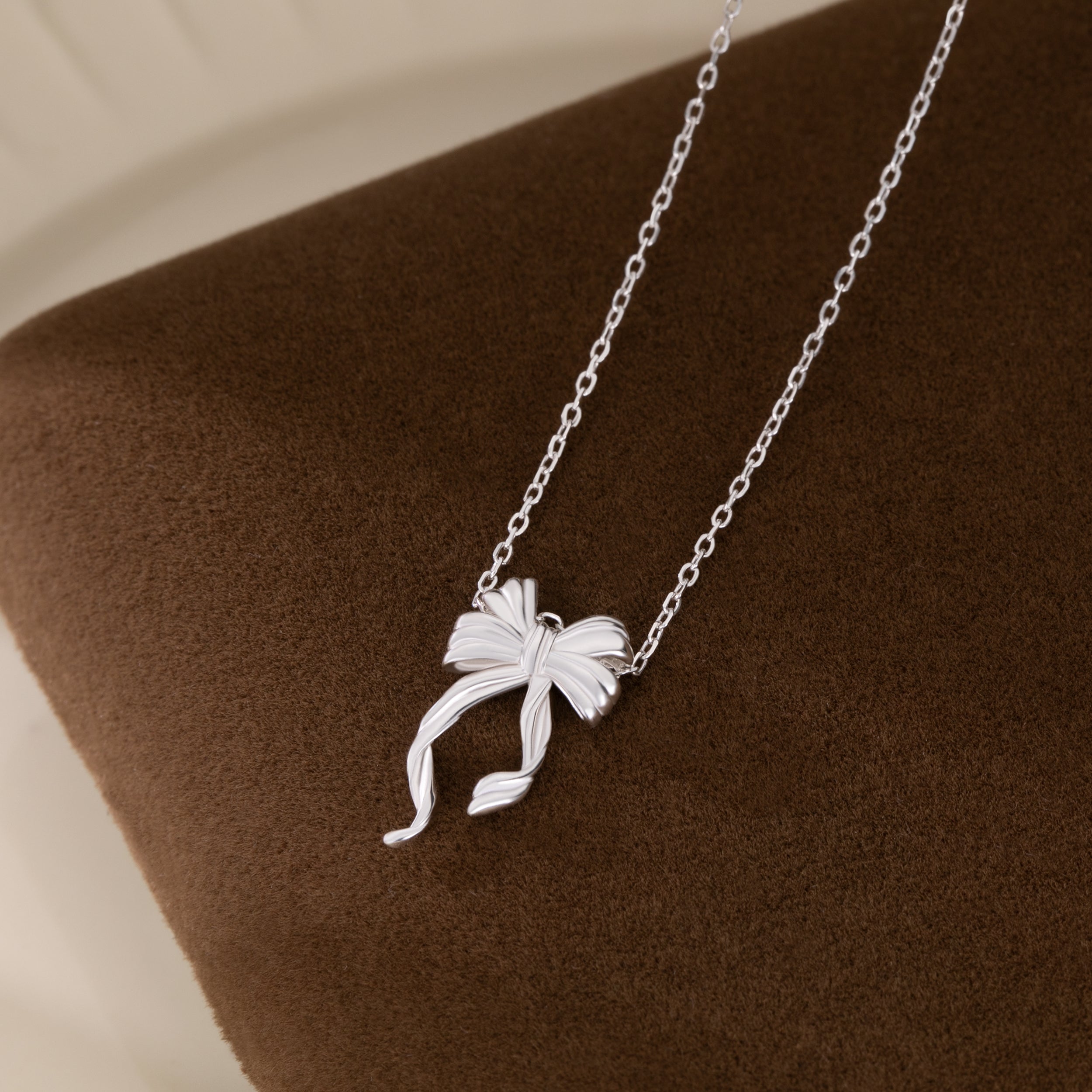 Reffeer Solid 925 Sterling Silver Bow Necklace for Women Teen Girls Bowknot Choker Necklace Pendant Ribbon Bow Necklace
