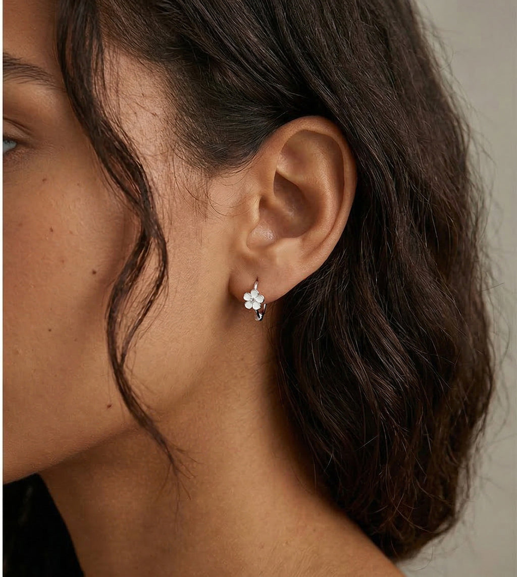 Reffeer Solid 925 Sterling Silver Flower Hoop Earrings Huggie for Women Teen Girls Daisy Hoop Earrings Cartilage Helix Earrings